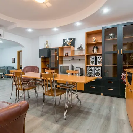 דירה #very Spacious 2br 110 Near Old Town בוקרשט