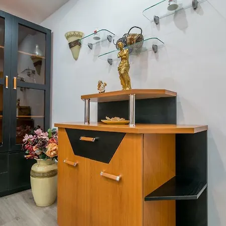 #very Spacious 2br 110 Near Old Town בוקרשט