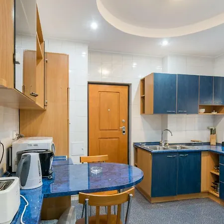 #very Spacious 2br 110 Near Old Town Bukareszt